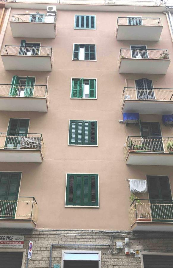 Casetta N.56 Smart & Mini Apartment Bari Exterior photo